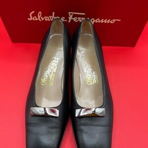 Salvatore Ferragamo Black Flats Abigail